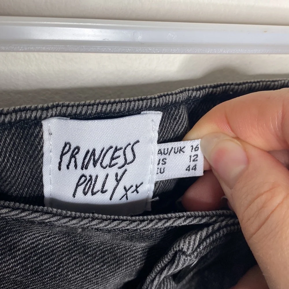 Princess Polly Zaneta washed black ripped skinny jeans size 12